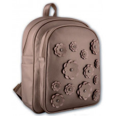 Рюкзак из искусственной кожи, размер 35х26х16, декорирован аппликацией с металлическими клёпками. Феникс+ арт. 44009	
